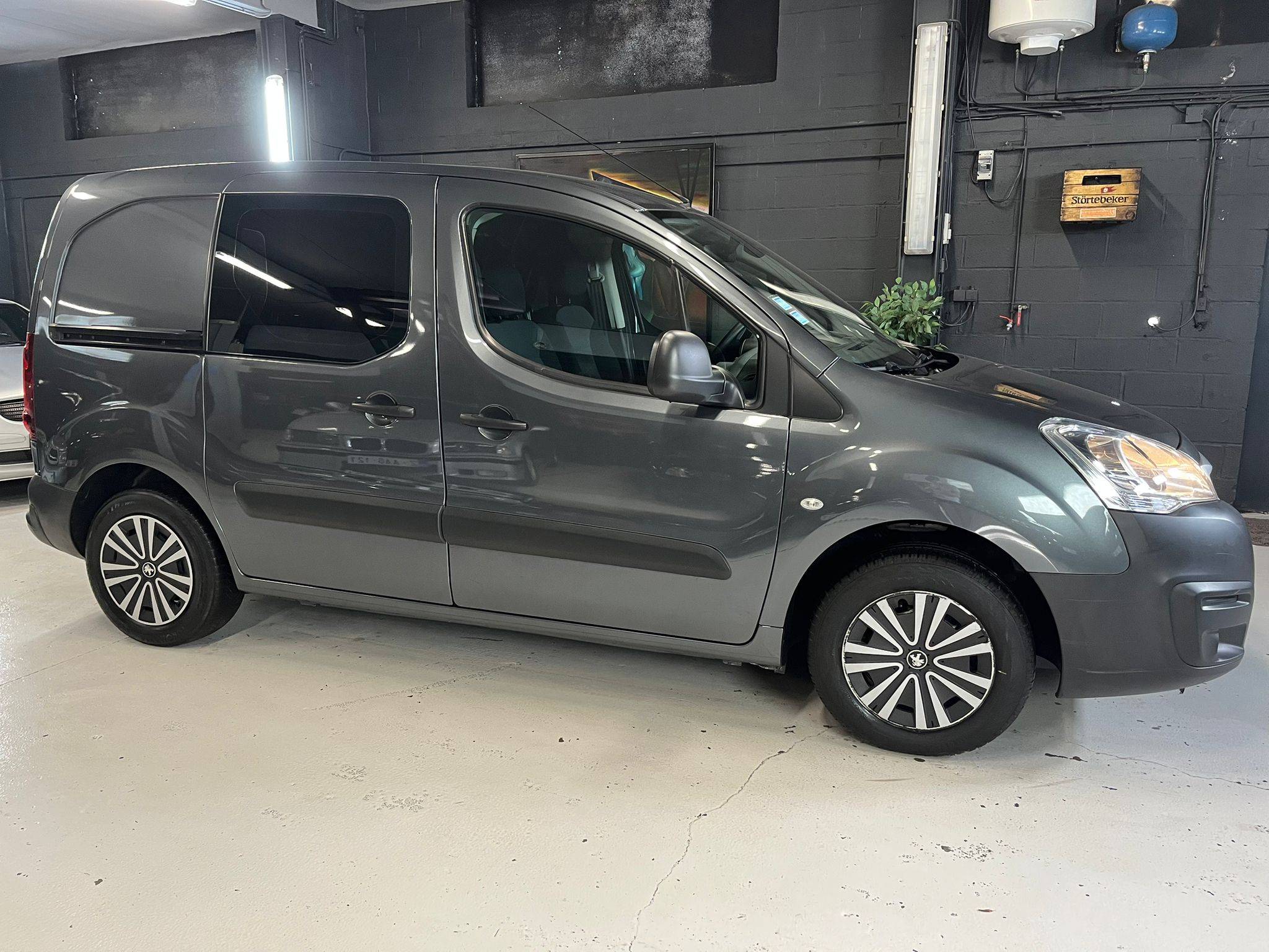 WhatsApp Image 2025-10-22 at 15.10.24 (2)