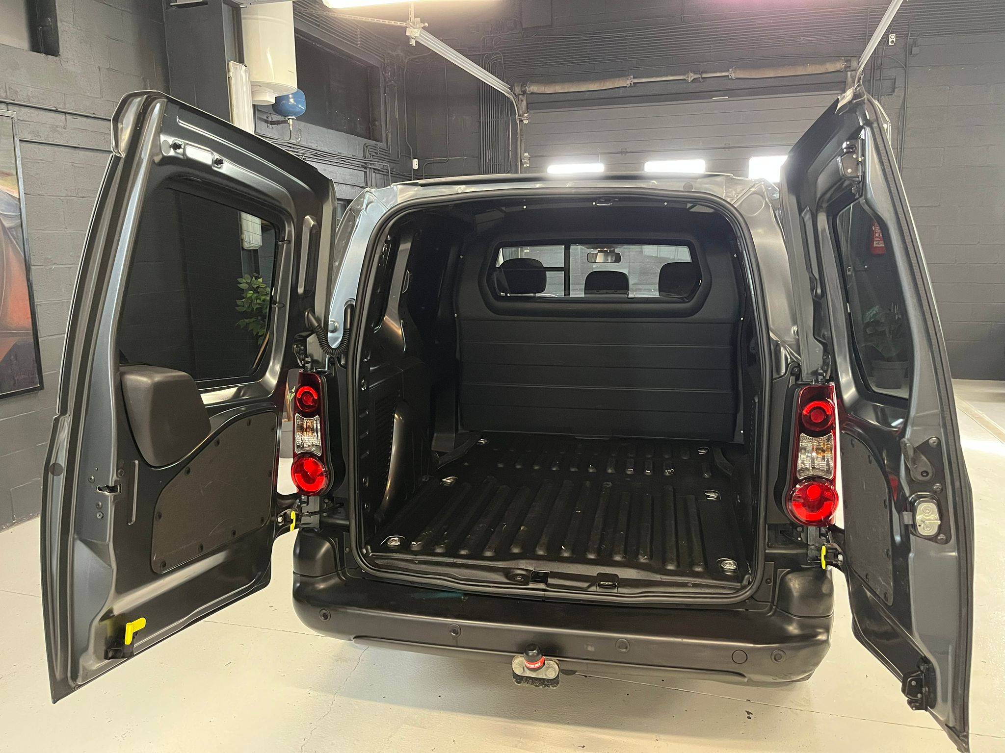 WhatsApp Image 2025-10-22 at 15.10.25 (2)