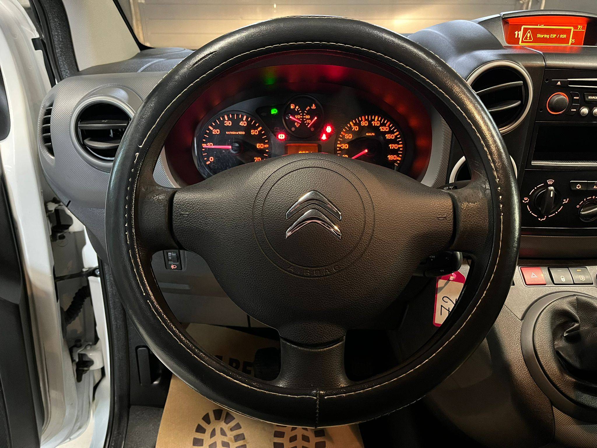 WhatsApp Image 2025-11-19 at 15.39.37 (3)