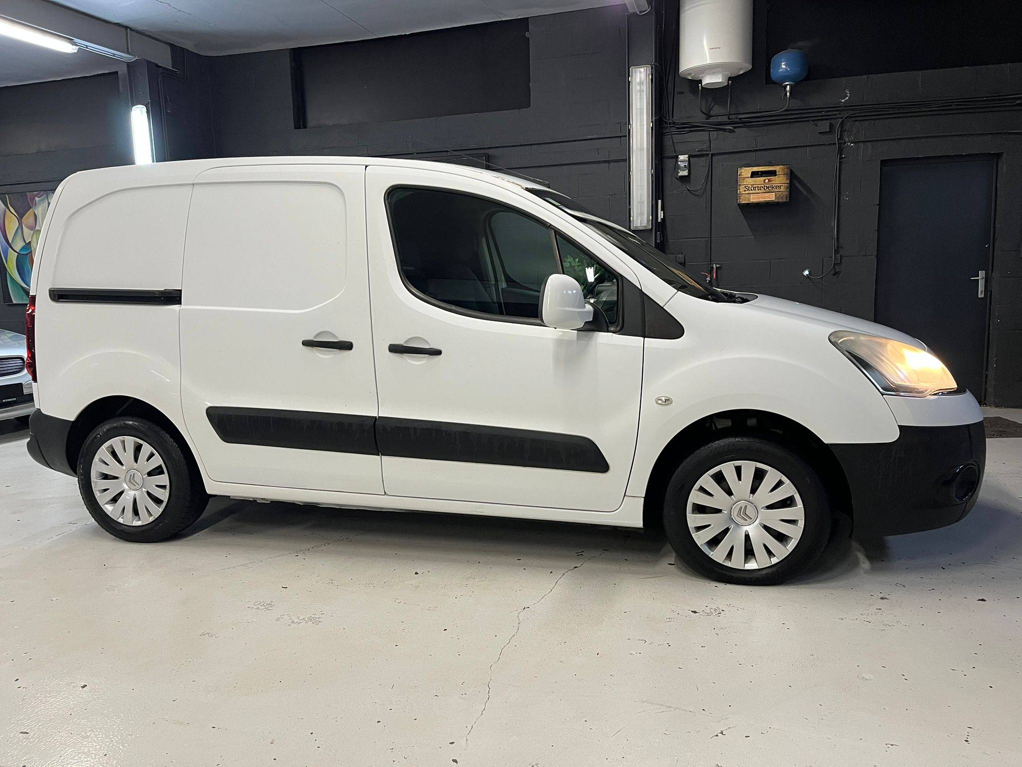 WhatsApp Image 2025-11-19 at 15.39.37