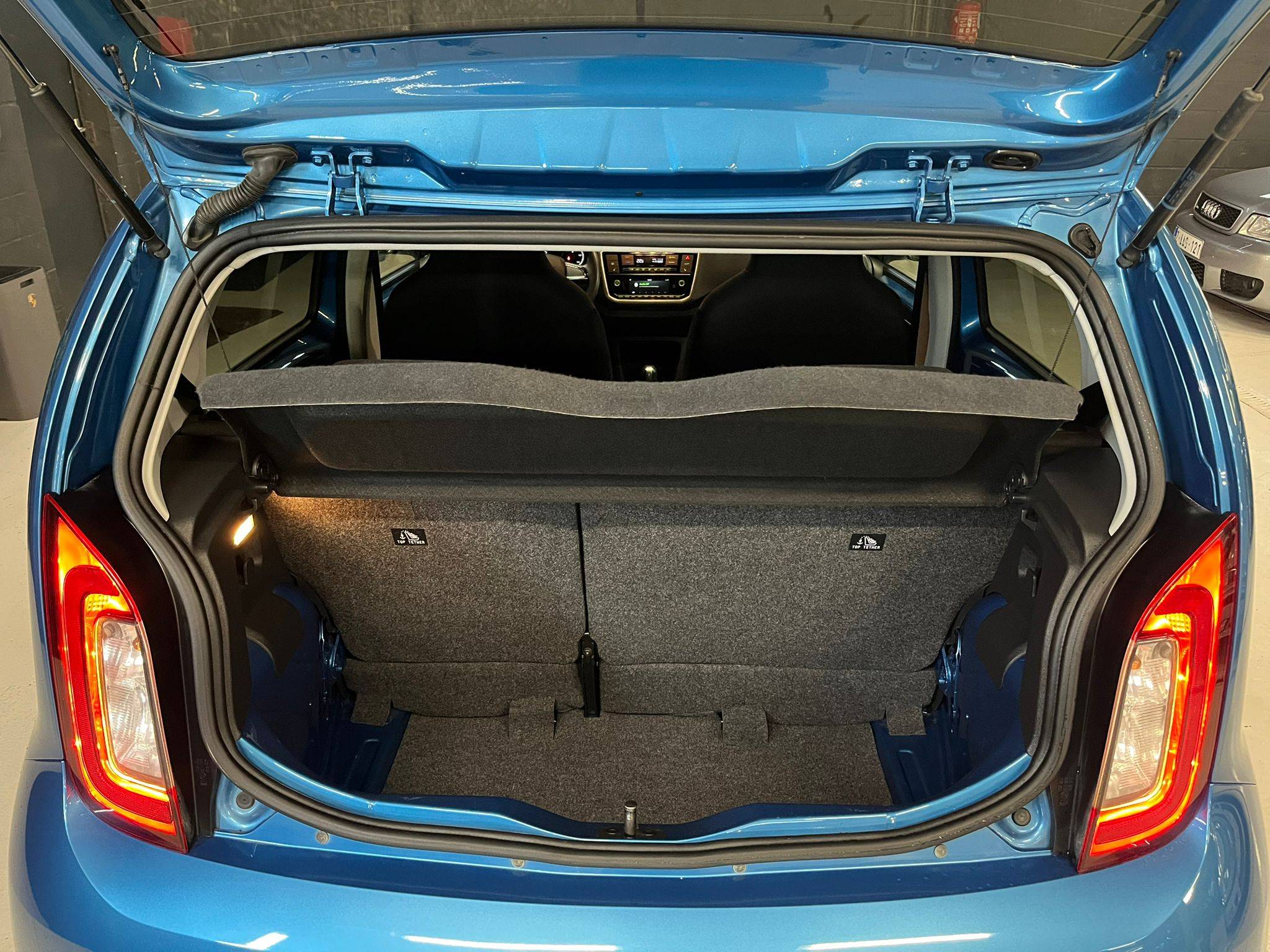 WhatsApp Image 2025-11-20 at 11.25.18 (1)