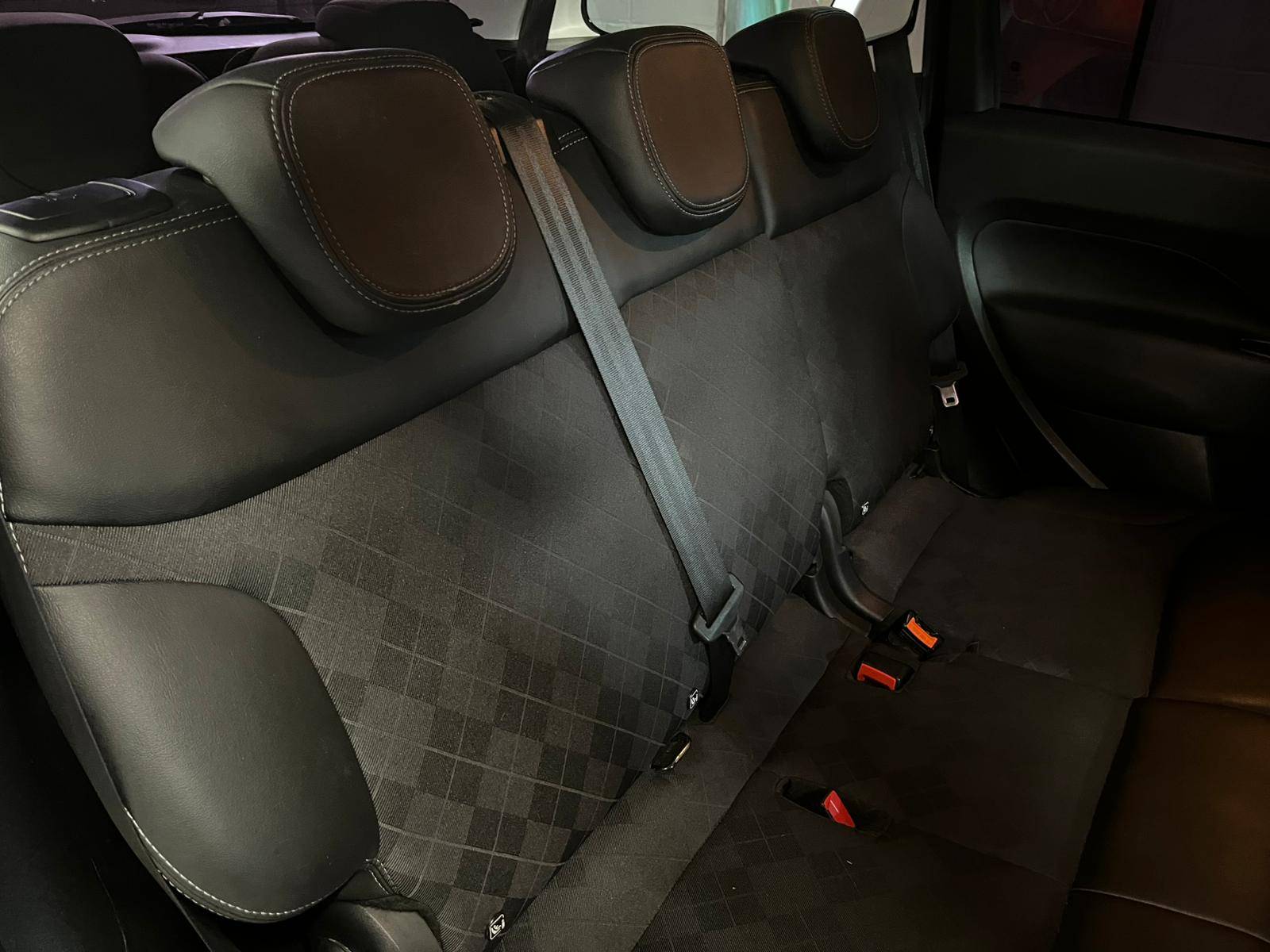 WhatsApp Image 2025-11-26 at 15.40.33 (1)