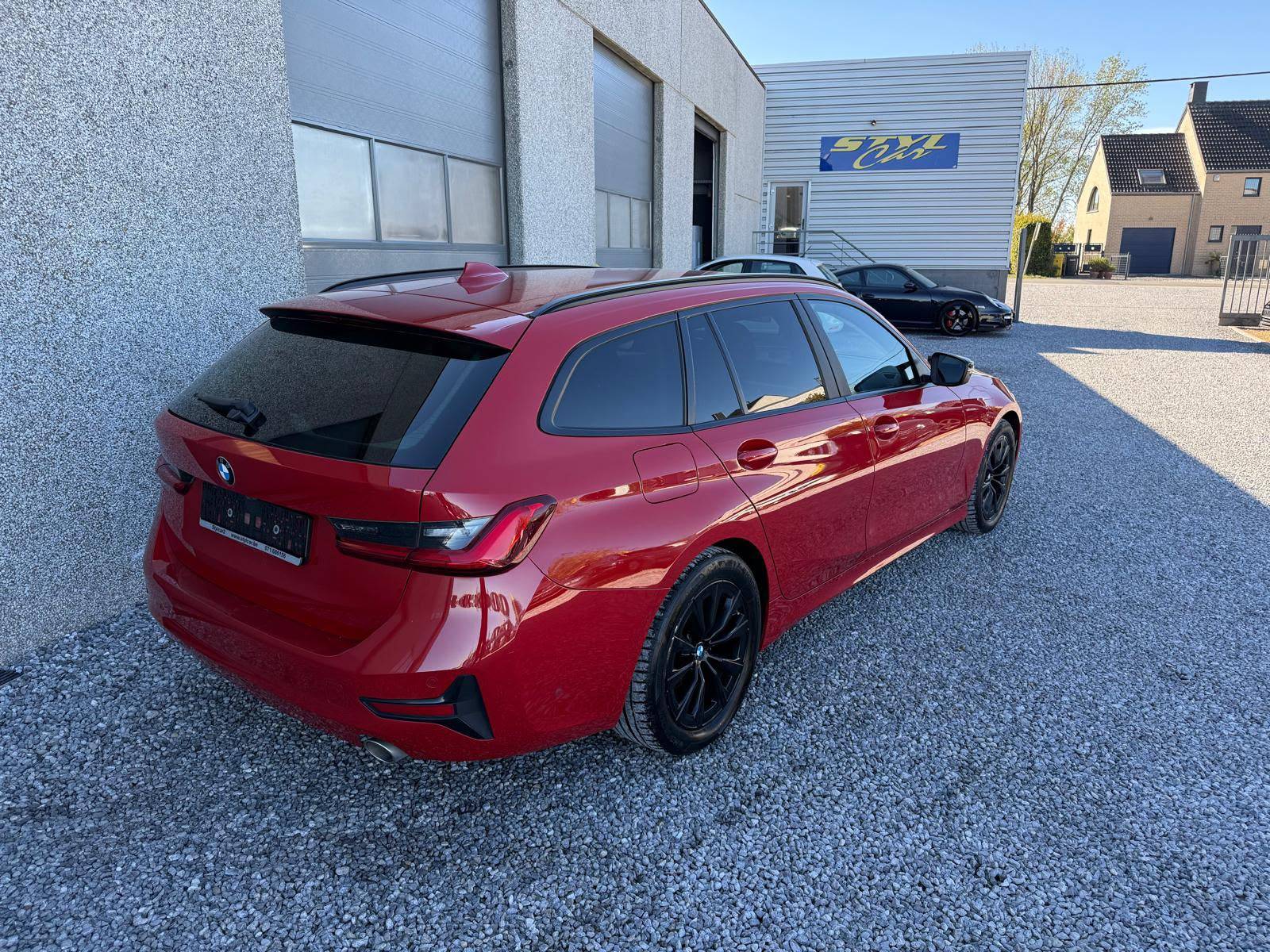 BMW 318D - Stylcar2 Florennes