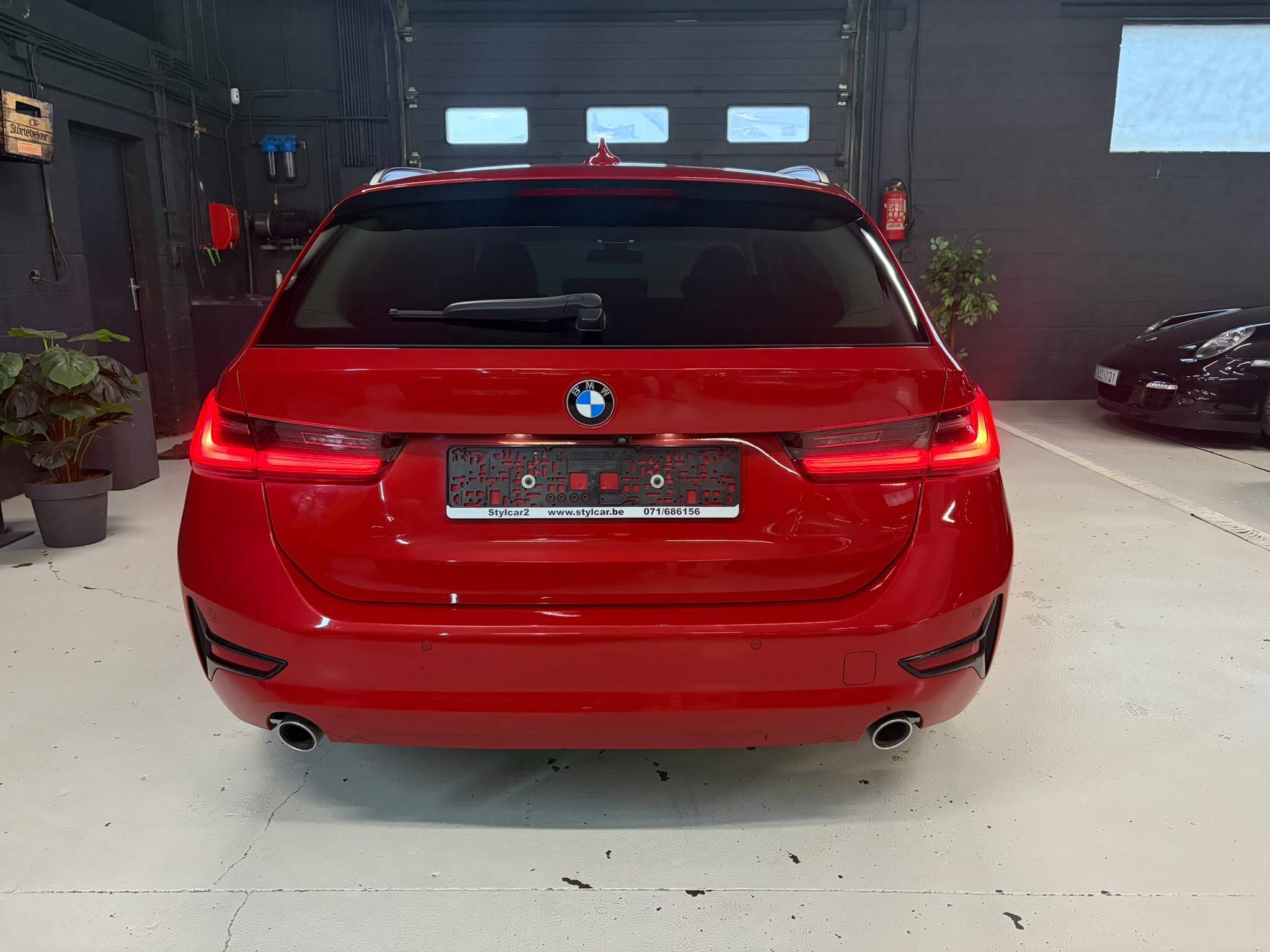 BMW 318D - Stylcar2 Florennes