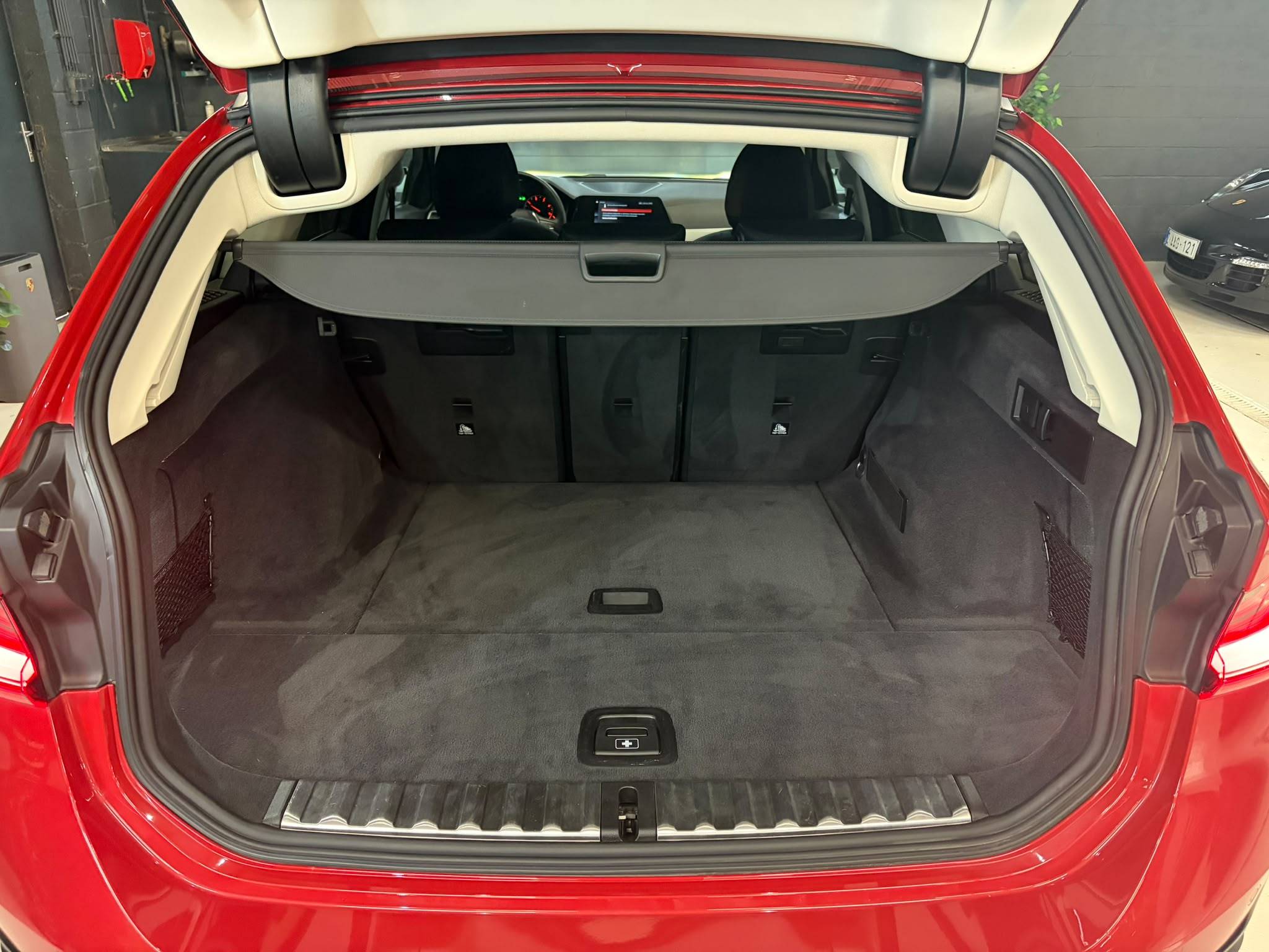 BMW 318D - Stylcar2 Florennes