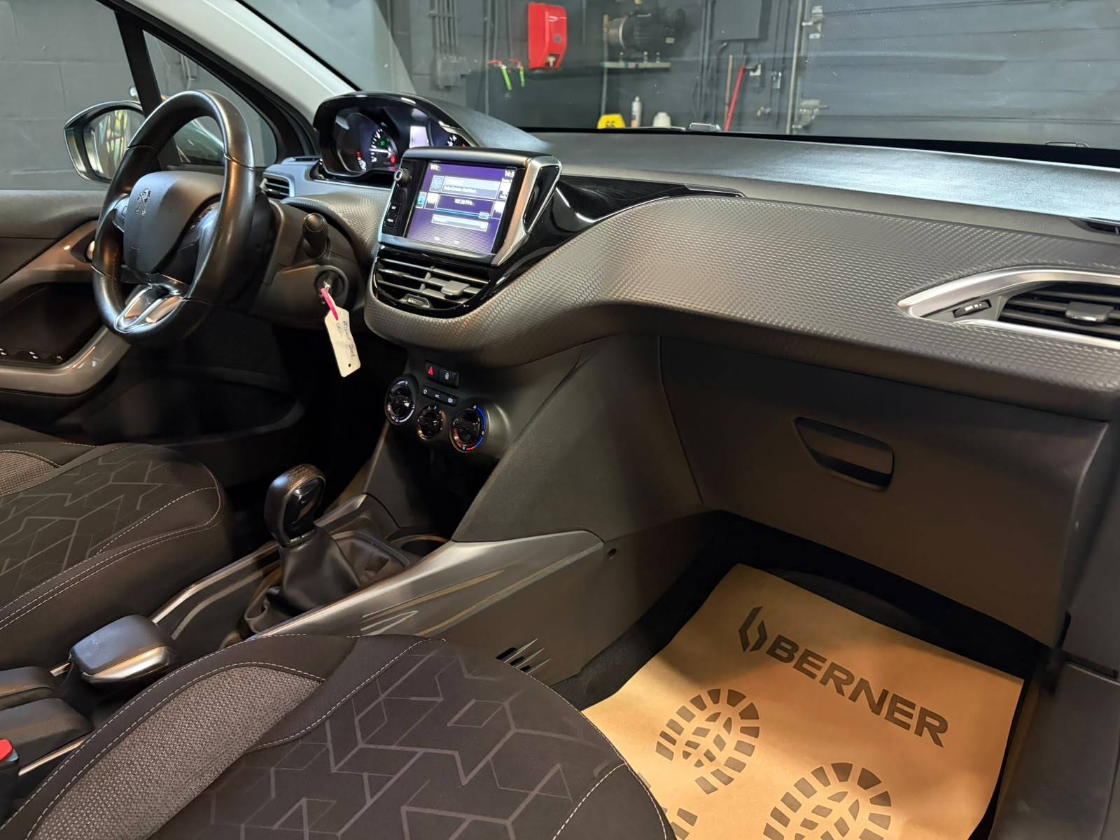 PEUGEOT 2008 - Stylcar2 Florennes