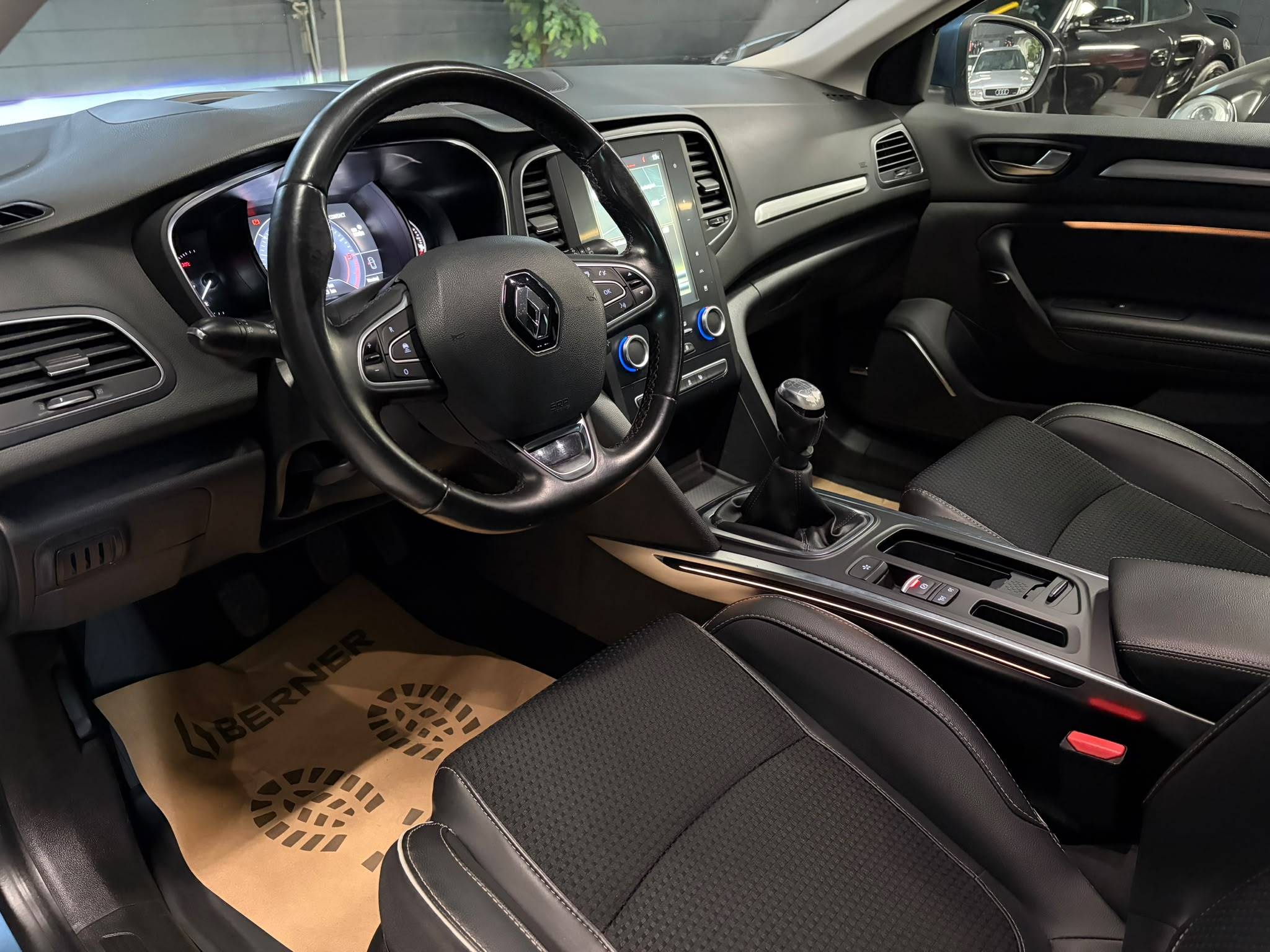RENAULT MEGANE - Stylcar2 Florennes