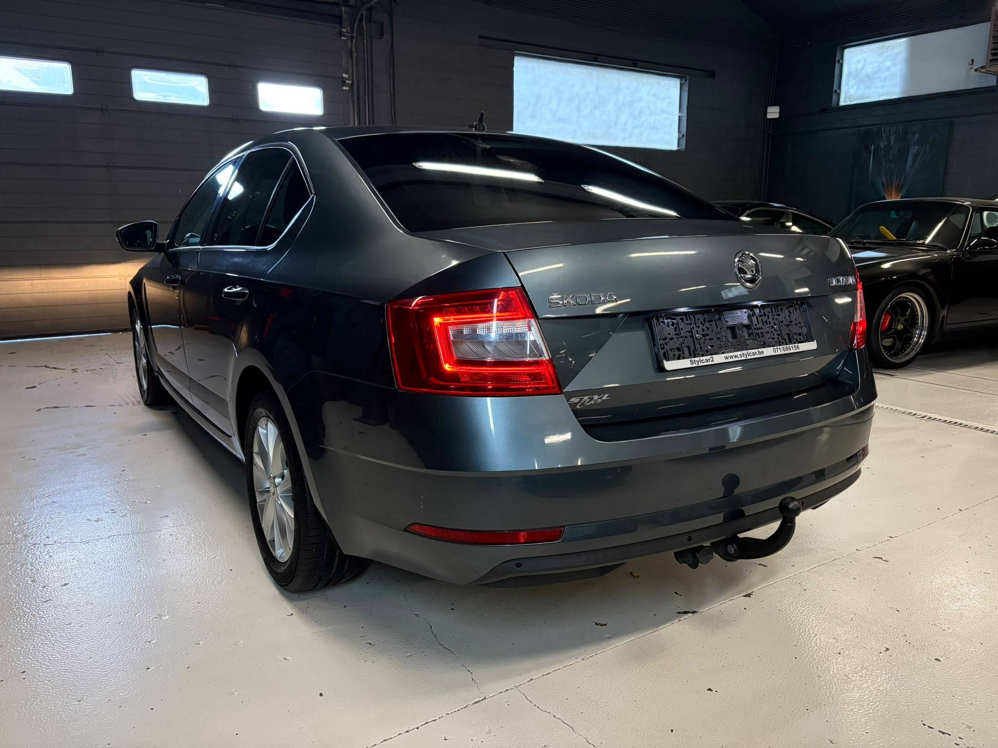 SKODA OCTAVIA VERSION AMBITION - Stylcar2 Florennes