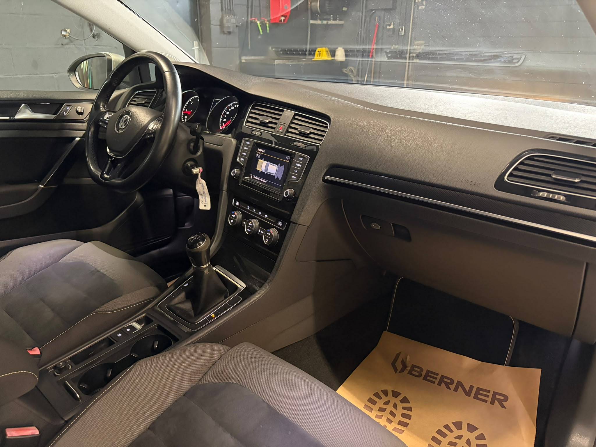 VW GOLF 7 VERSION HIGHLINE - Stylcar2 Florennes
