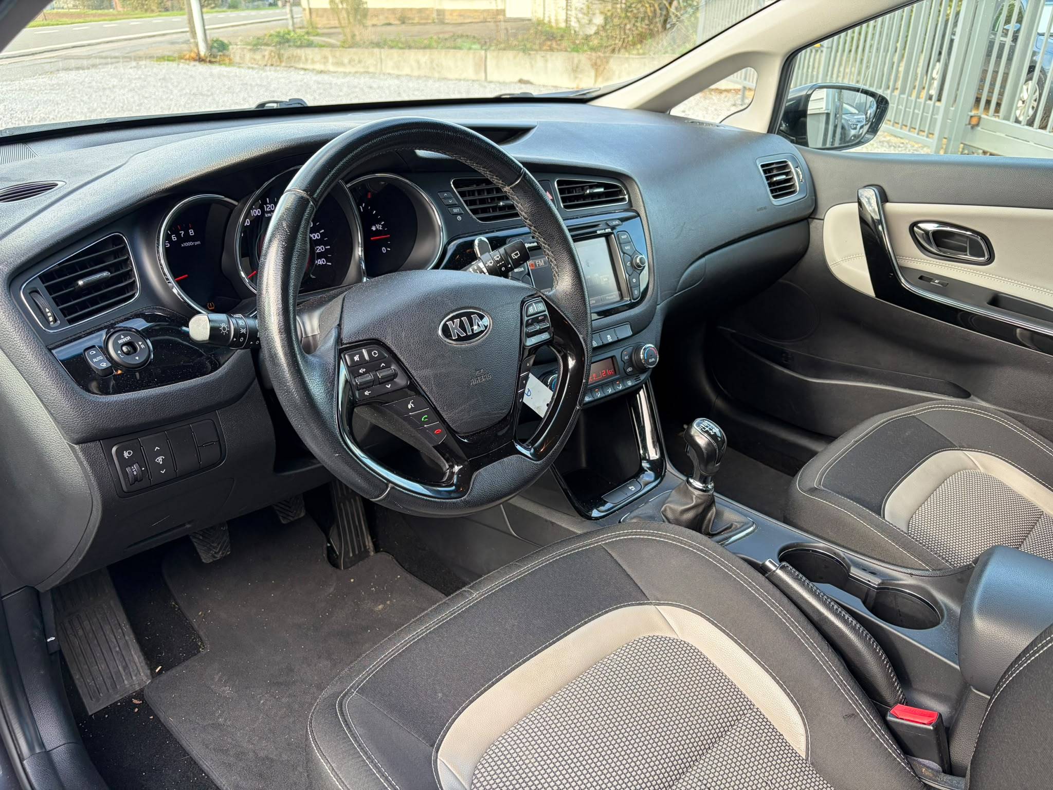KIA CEED VERSION FUSION - Stylcar2 Florennes